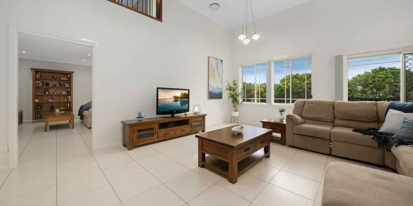 92 Governors Way Macquarie Links