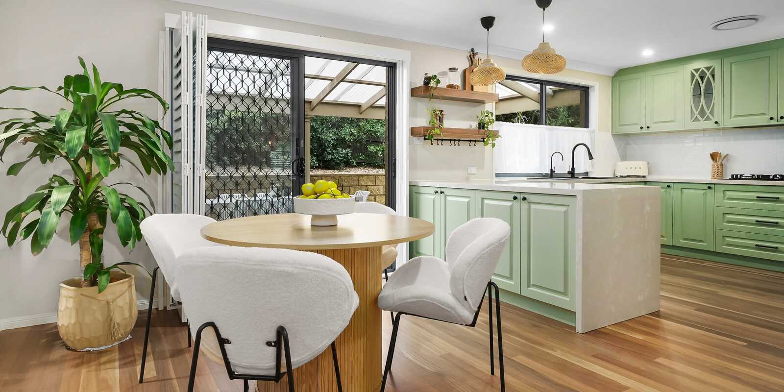 19 Strathwallen Close Macquarie Links 19 Strathwallen Close Macquarie Links