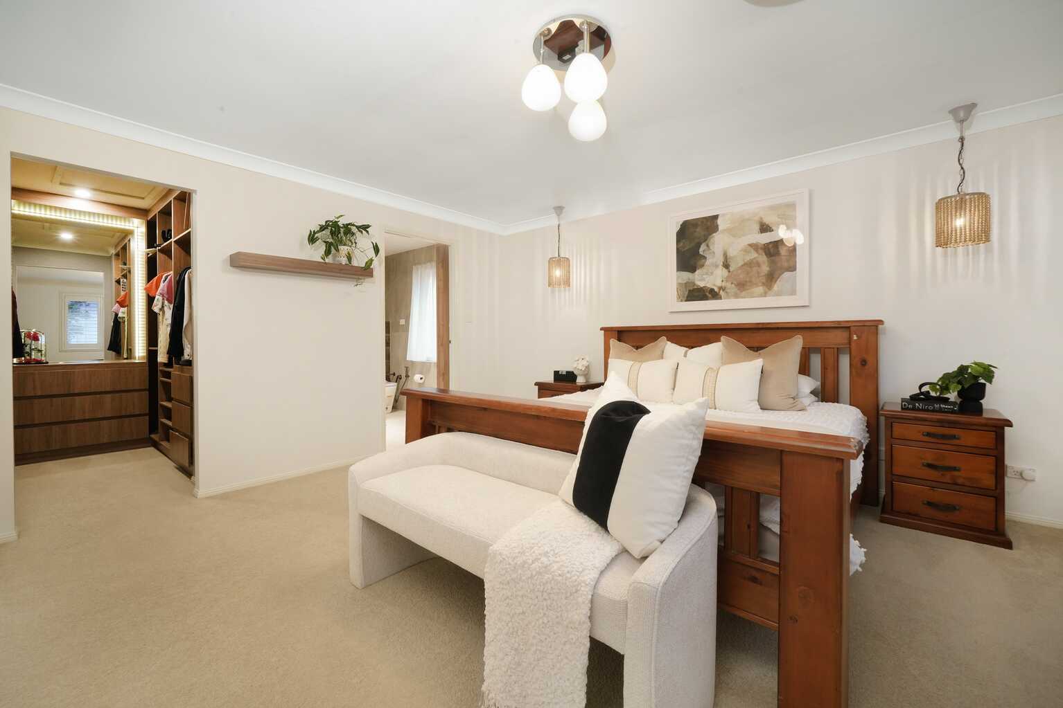 19 Strathwallen Close Macquarie Links 19 Strathwallen Close Macquarie Links