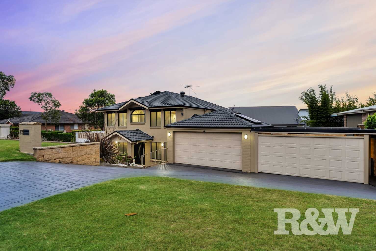 82 Governors Way Macquarie Links
