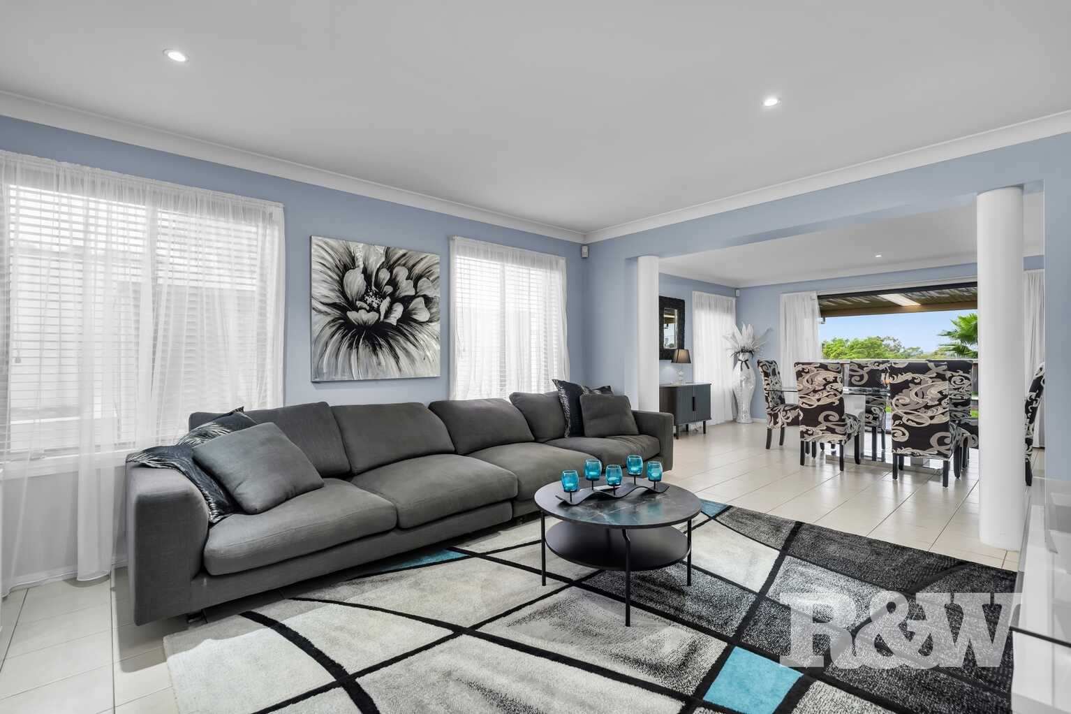 82 Governors Way Macquarie Links