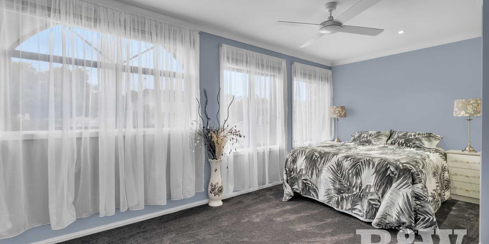 82 Governors Way Macquarie Links