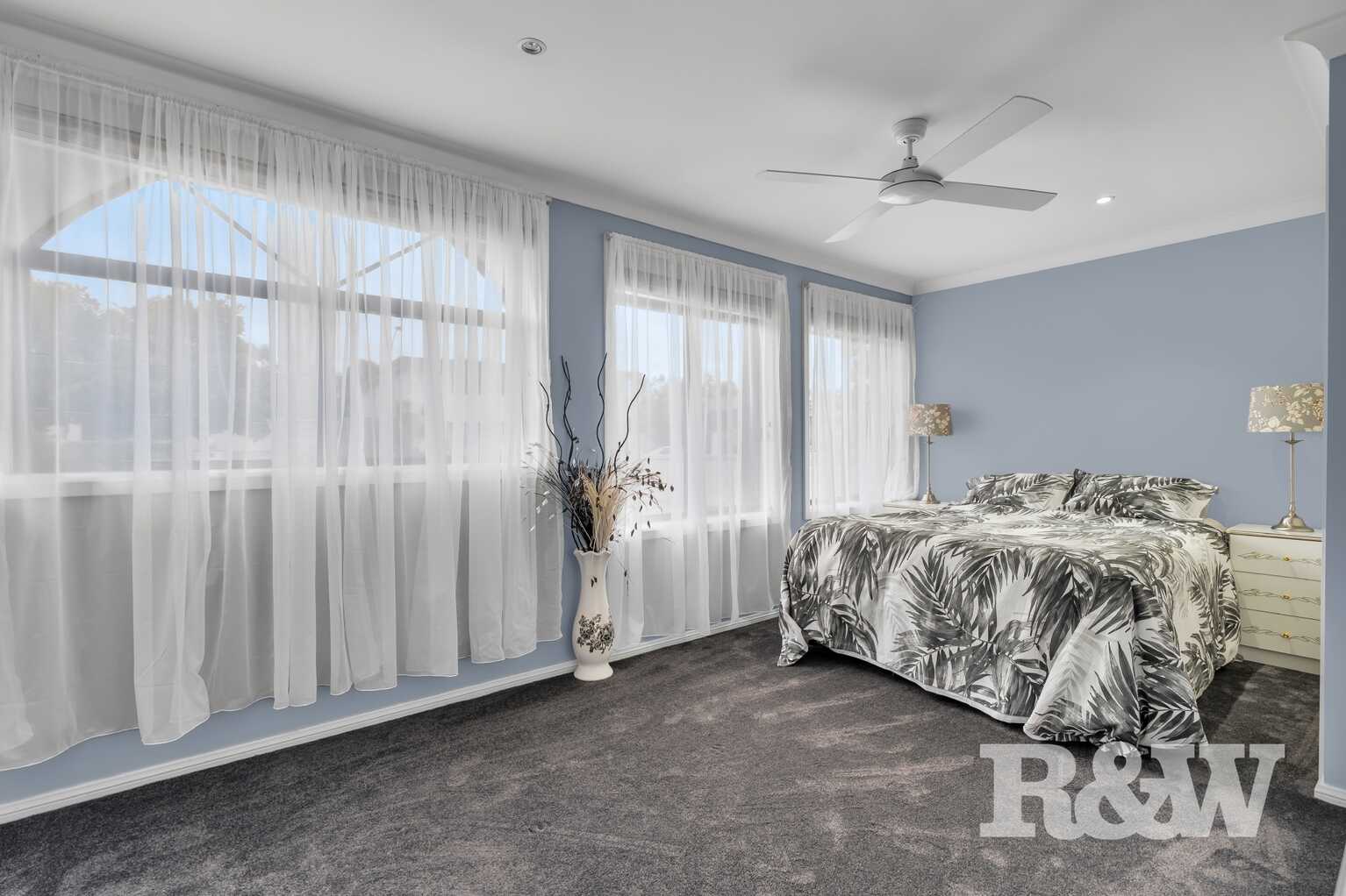 82 Governors Way Macquarie Links