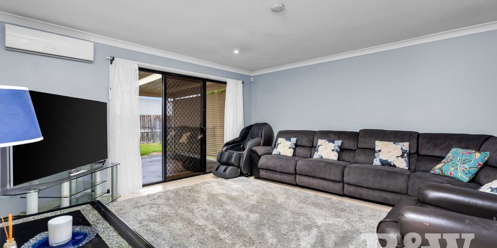 82 Governors Way Macquarie Links