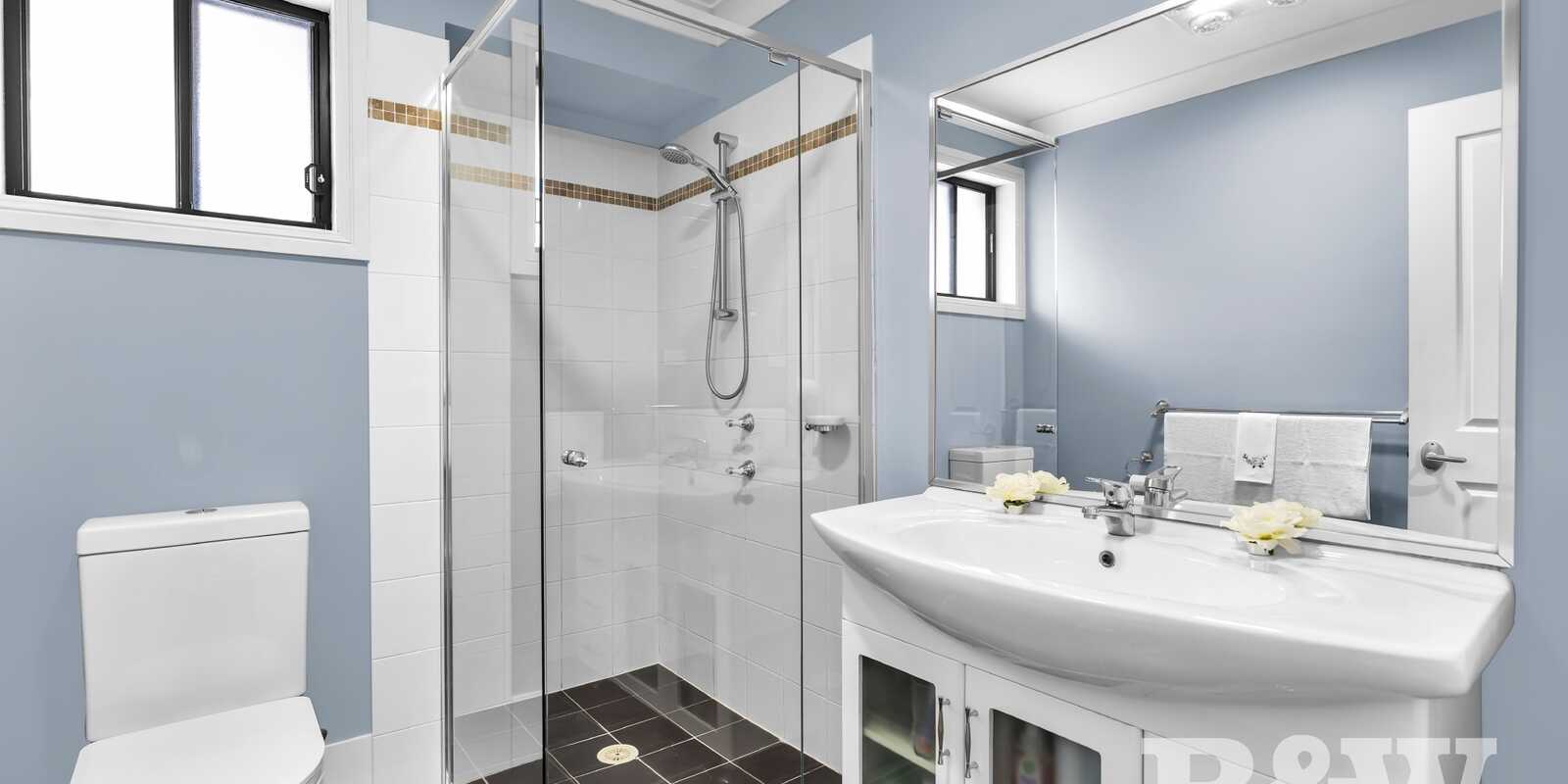 82 Governors Way Macquarie Links