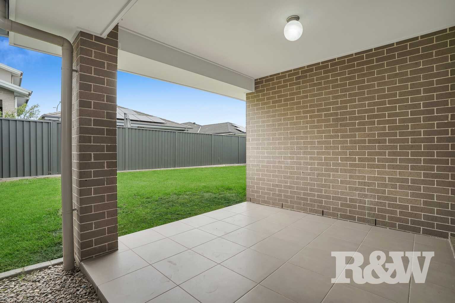 32 Victor Street Gregory Hills
