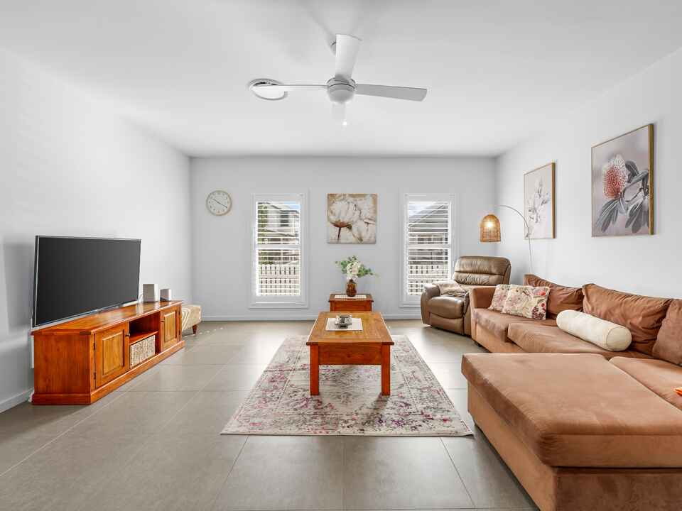 2 Austinmer St Tullimbar