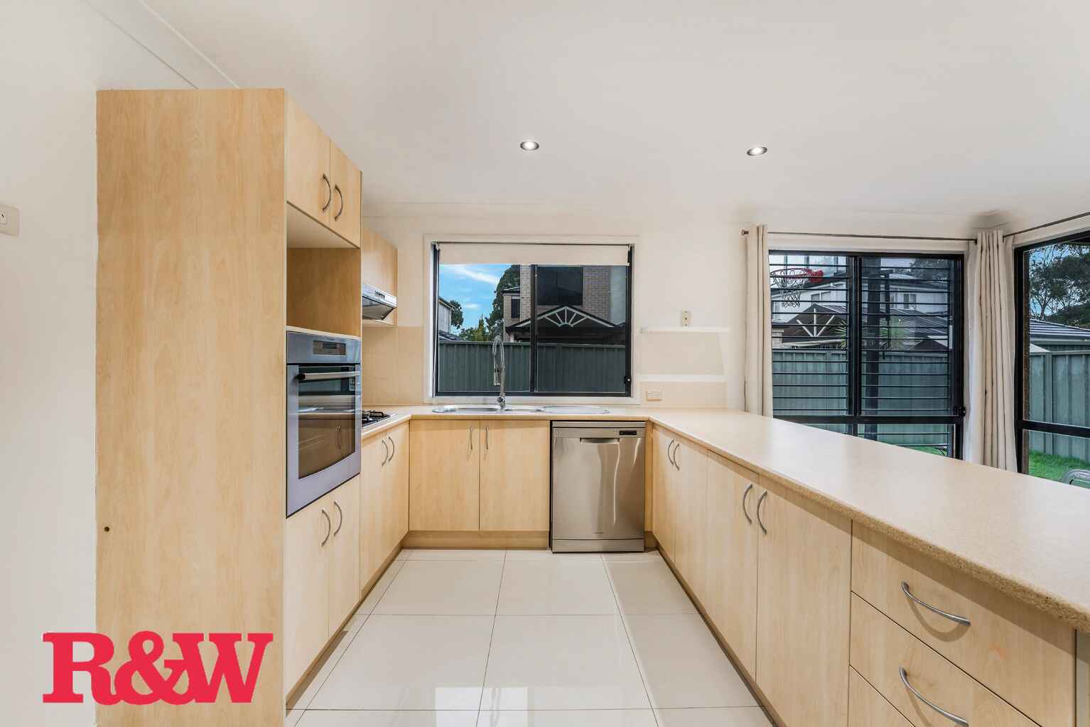 20 Royal George Drive Harrington Park 20 Royal George Drive Harrington Park