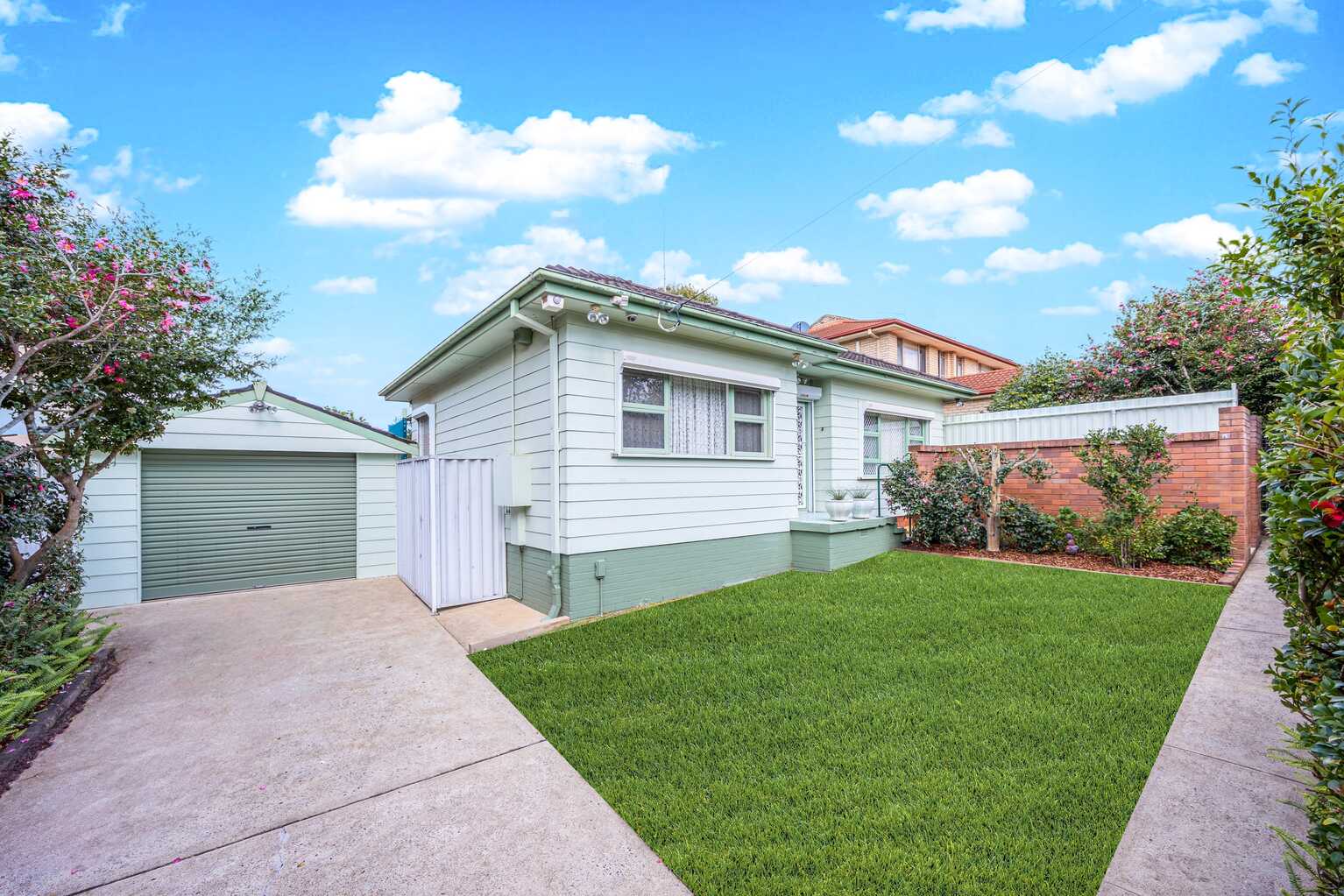 6 Aubrey Street Ingleburn