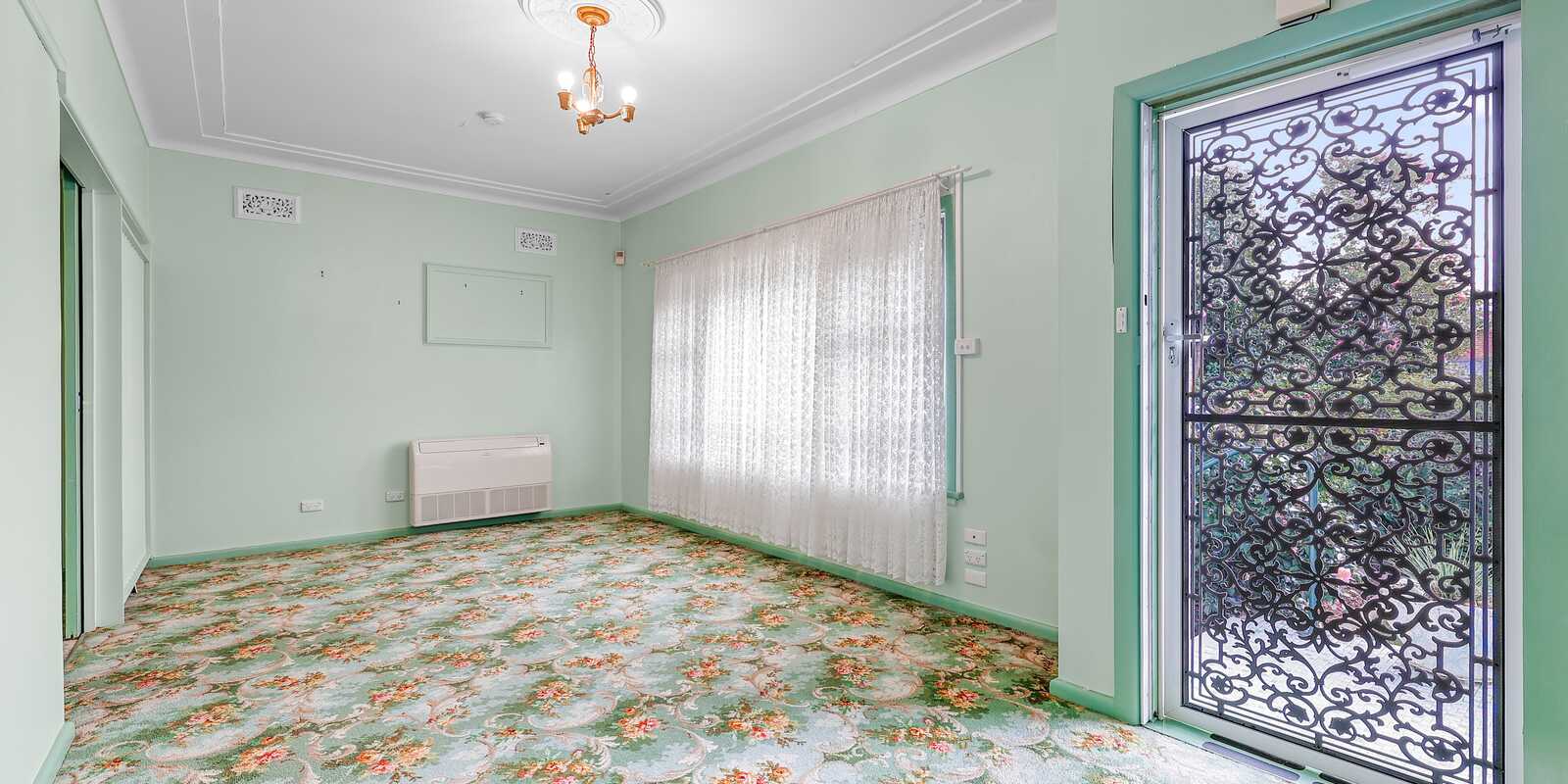 6 Aubrey Street Ingleburn
