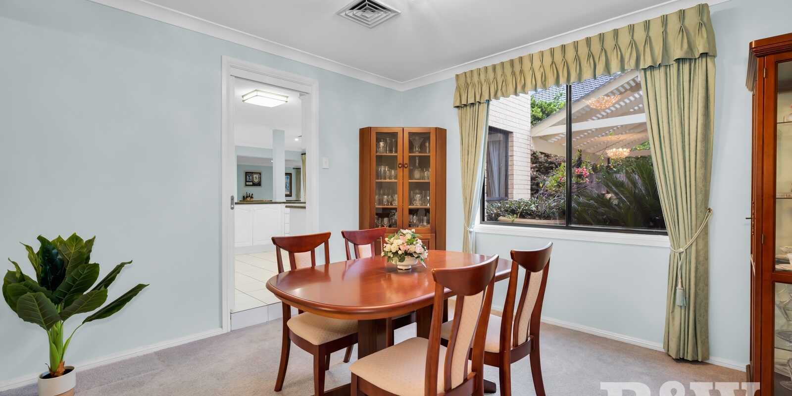 5 Lord Castlereagh Circuit Macquarie Links