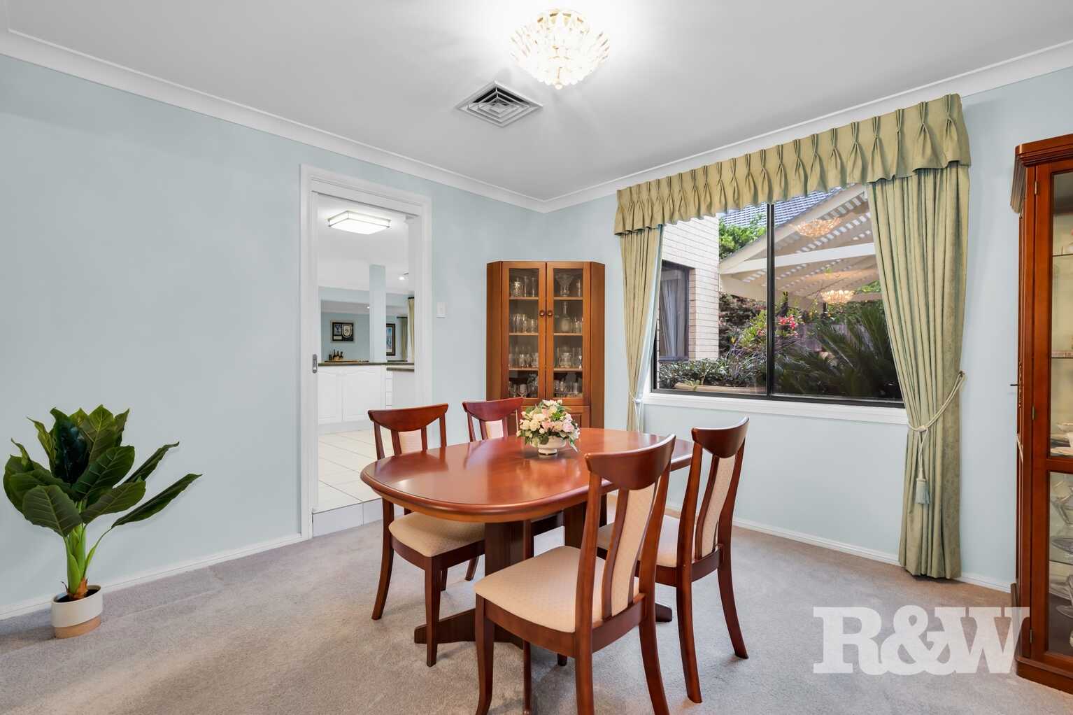 5 Lord Castlereagh Circuit Macquarie Links
