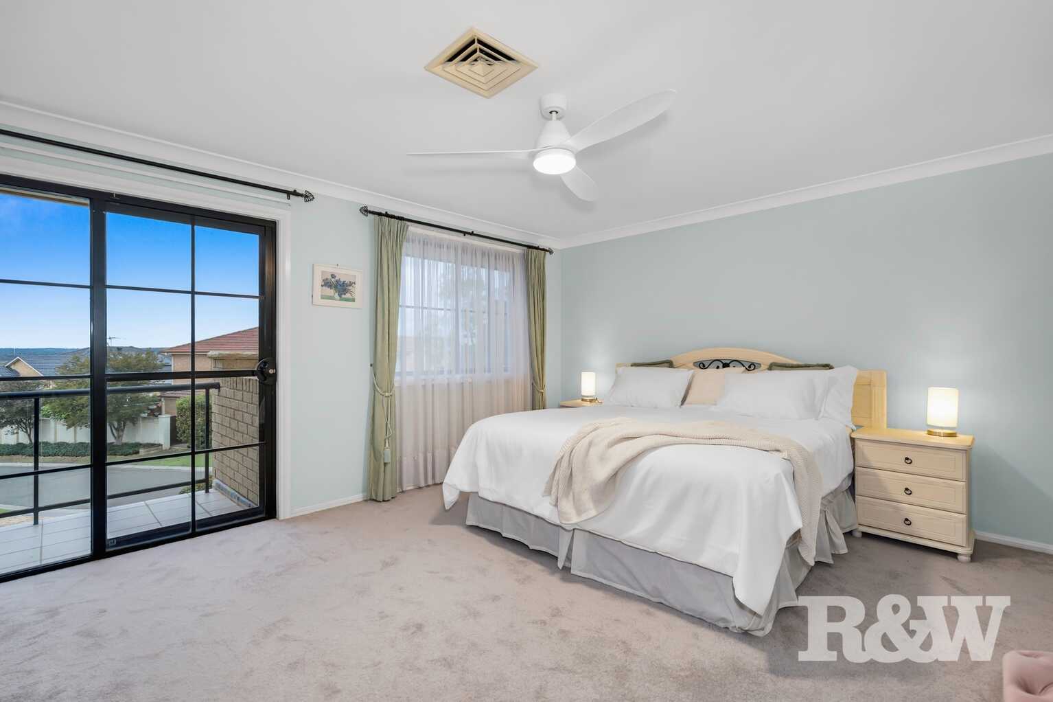 5 Lord Castlereagh Circuit Macquarie Links