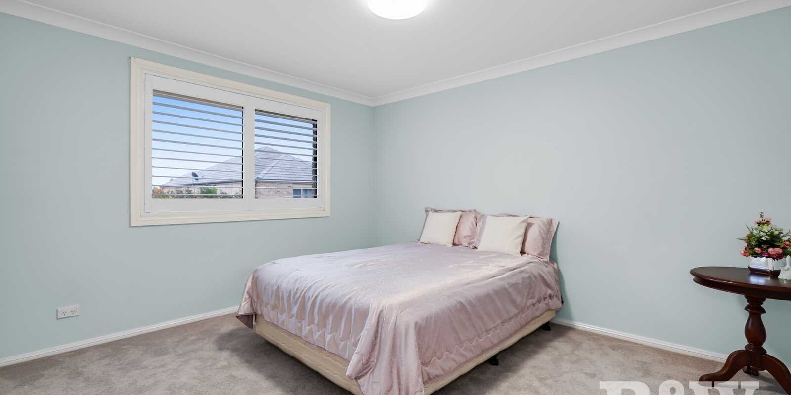 5 Lord Castlereagh Circuit Macquarie Links