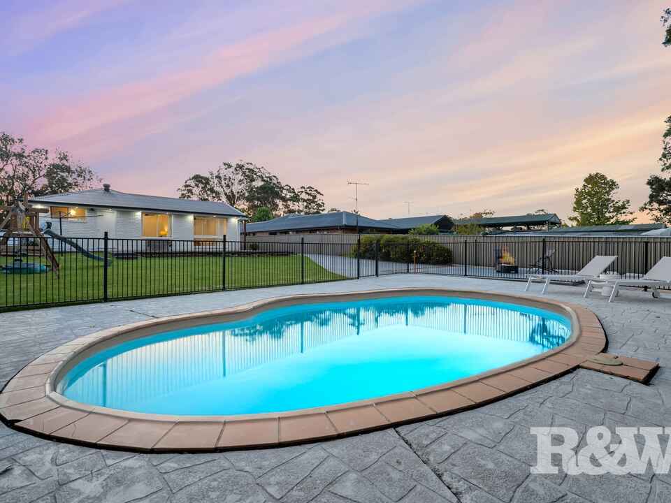 15 St James Place Appin
