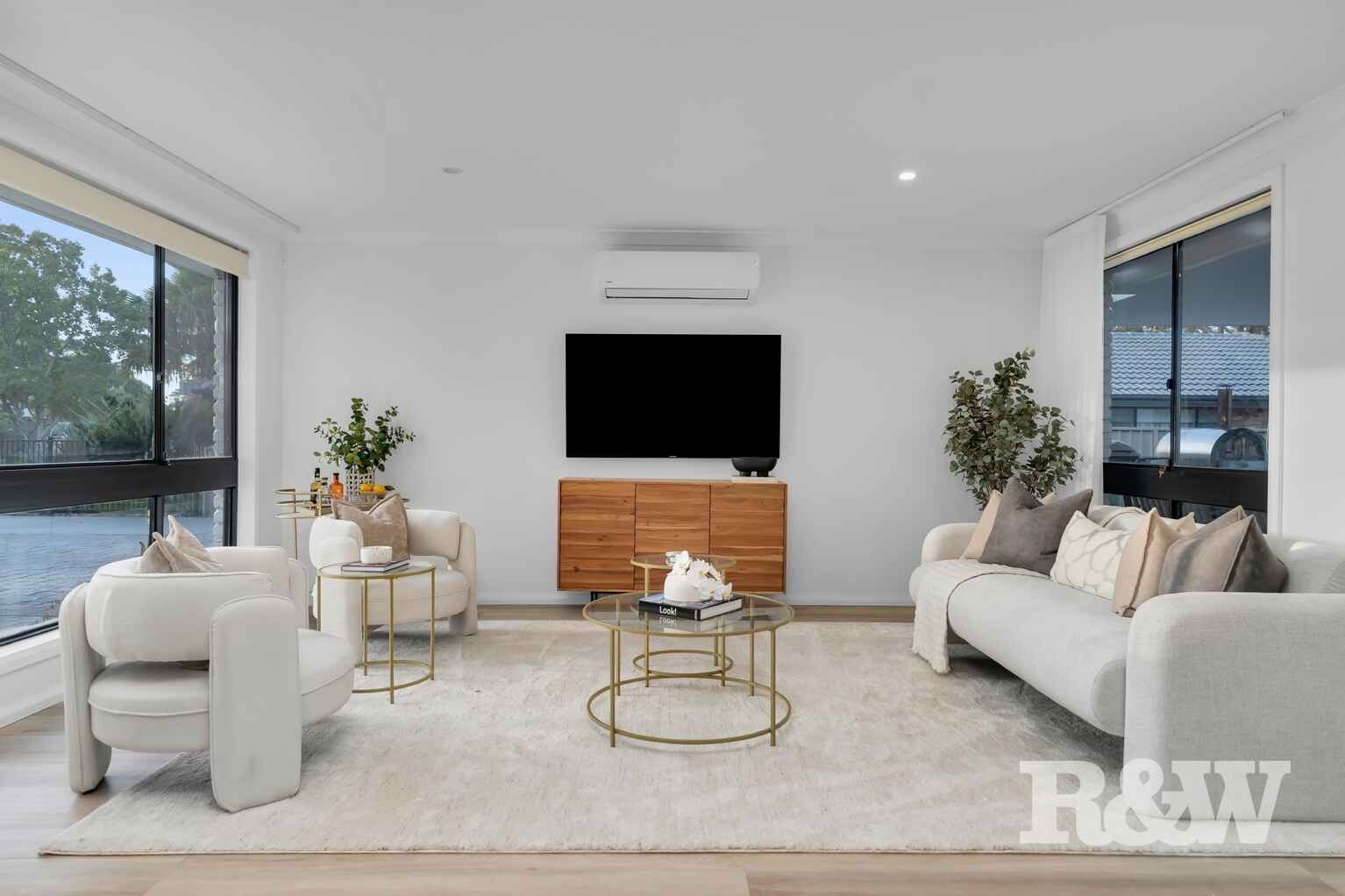 15 St James Place Appin 15 St James Place Appin