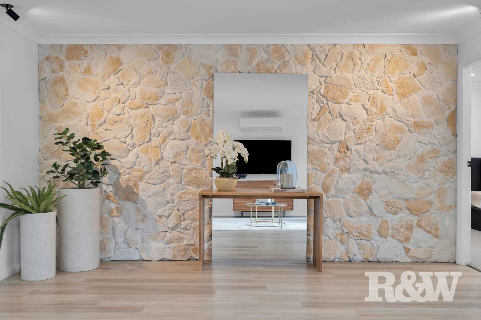 15 St James Place Appin 15 St James Place Appin