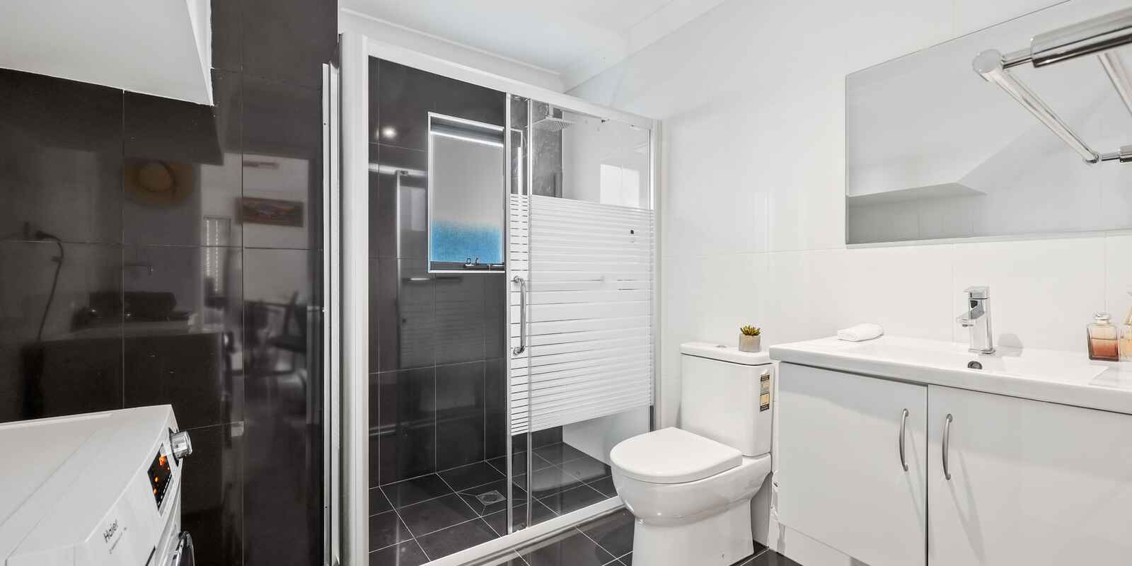 10a Erica Lane Minto 10a Erica Lane Minto