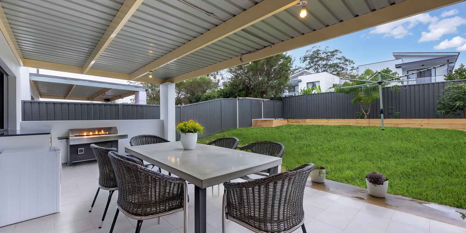 10a Erica Lane Minto 10a Erica Lane Minto
