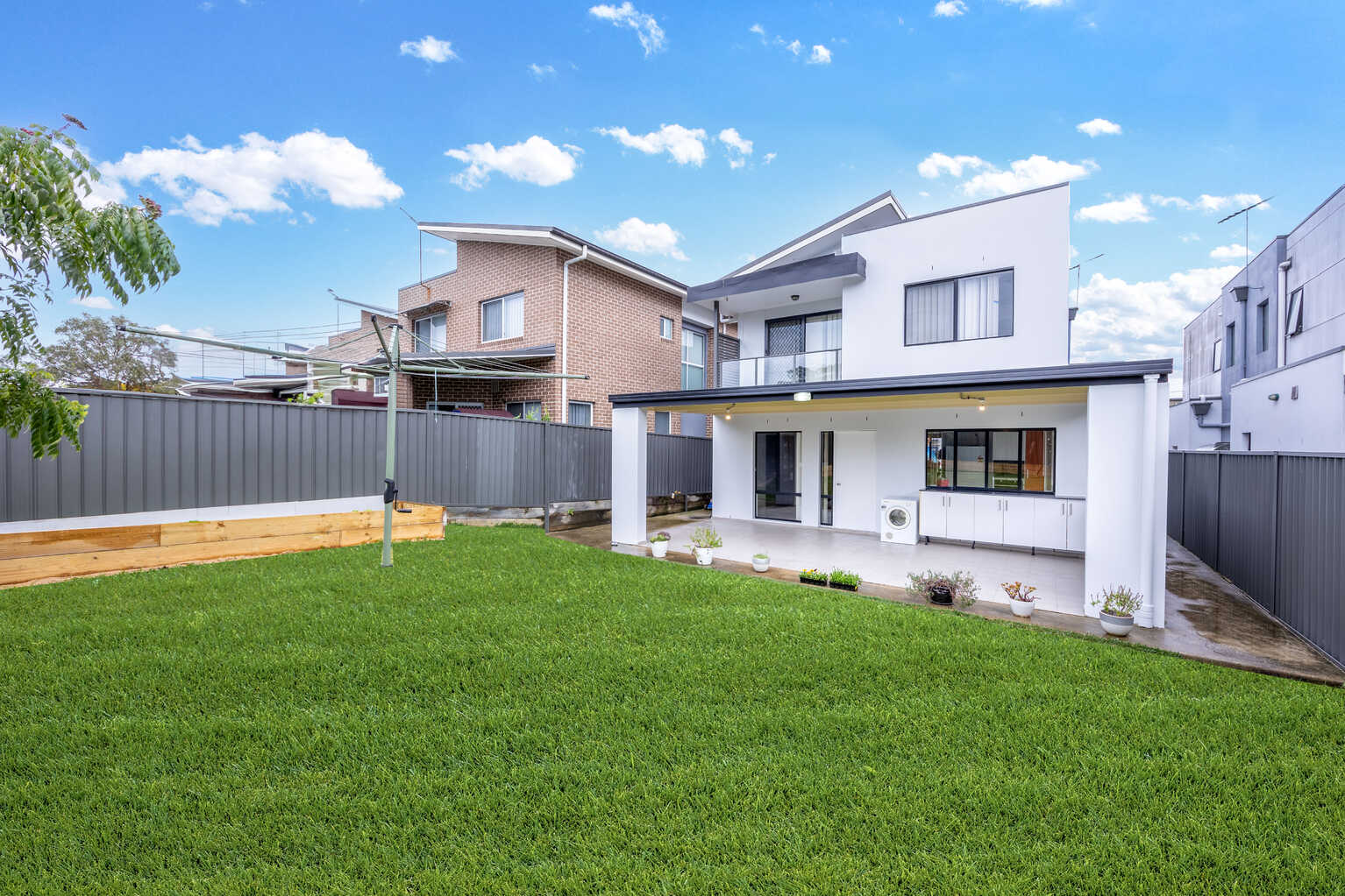 10a Erica Lane Minto 10a Erica Lane Minto