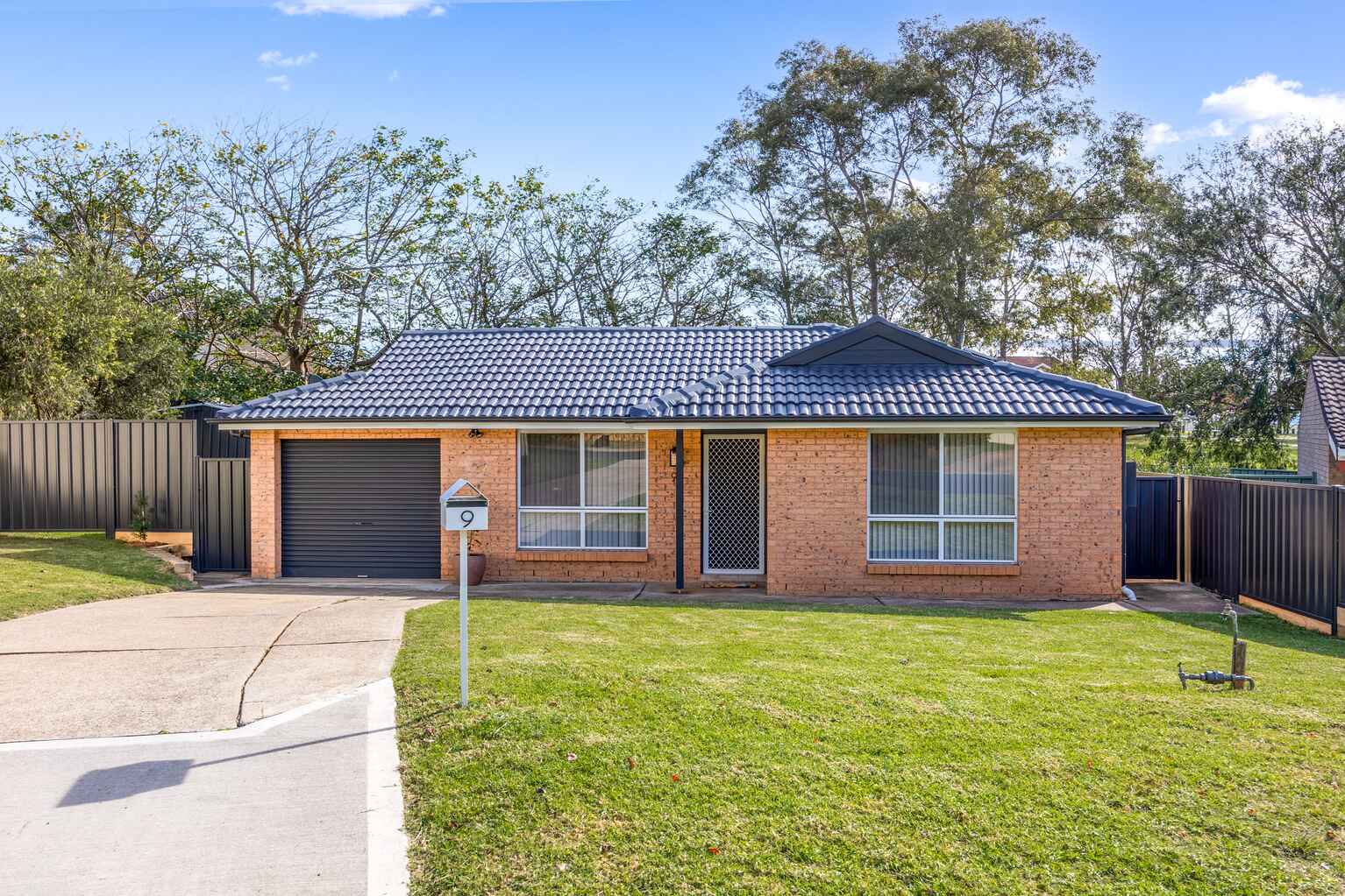 9 STAGG PLACE Ambarvale 9 STAGG PLACE Ambarvale