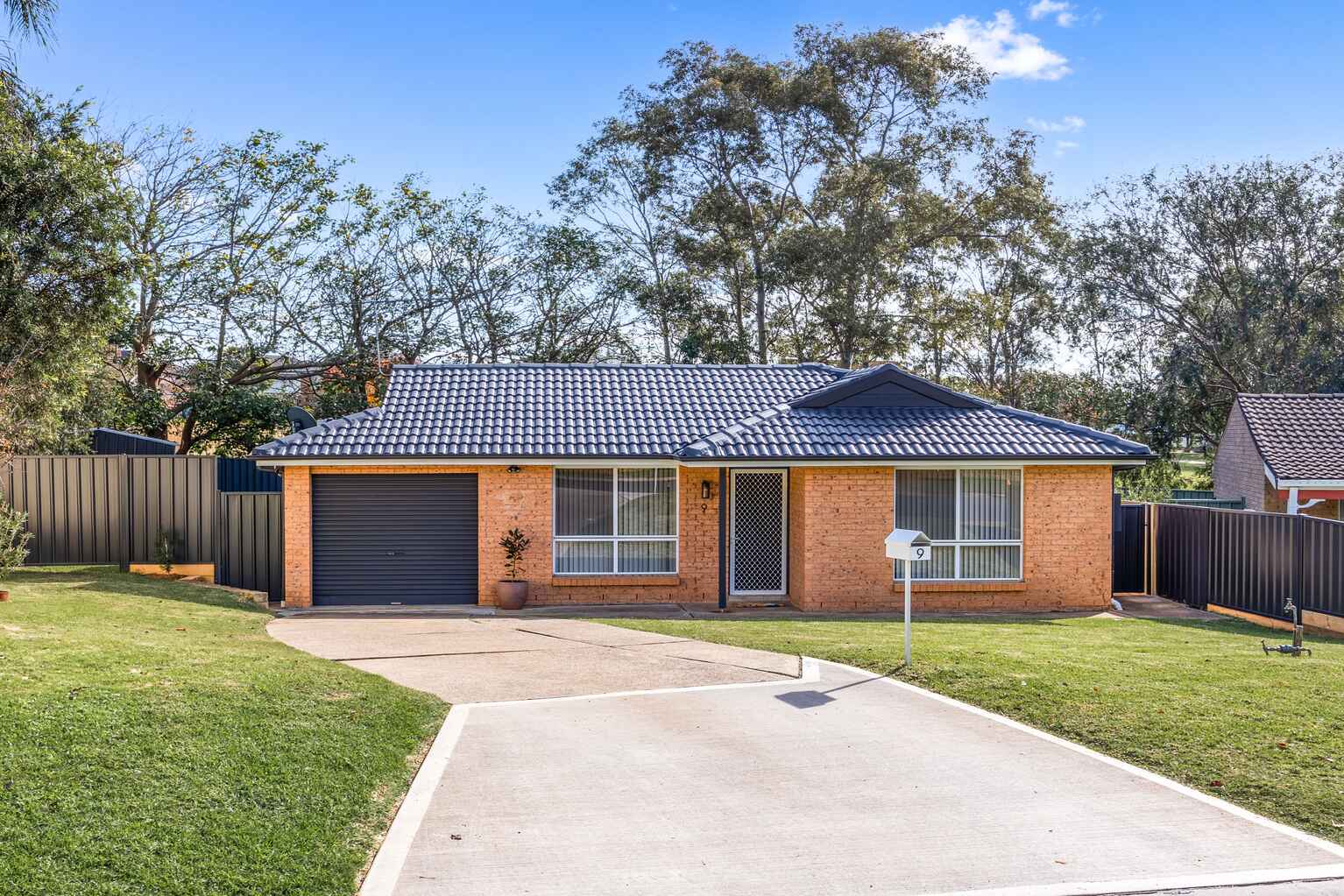 9 STAGG PLACE Ambarvale 9 STAGG PLACE Ambarvale