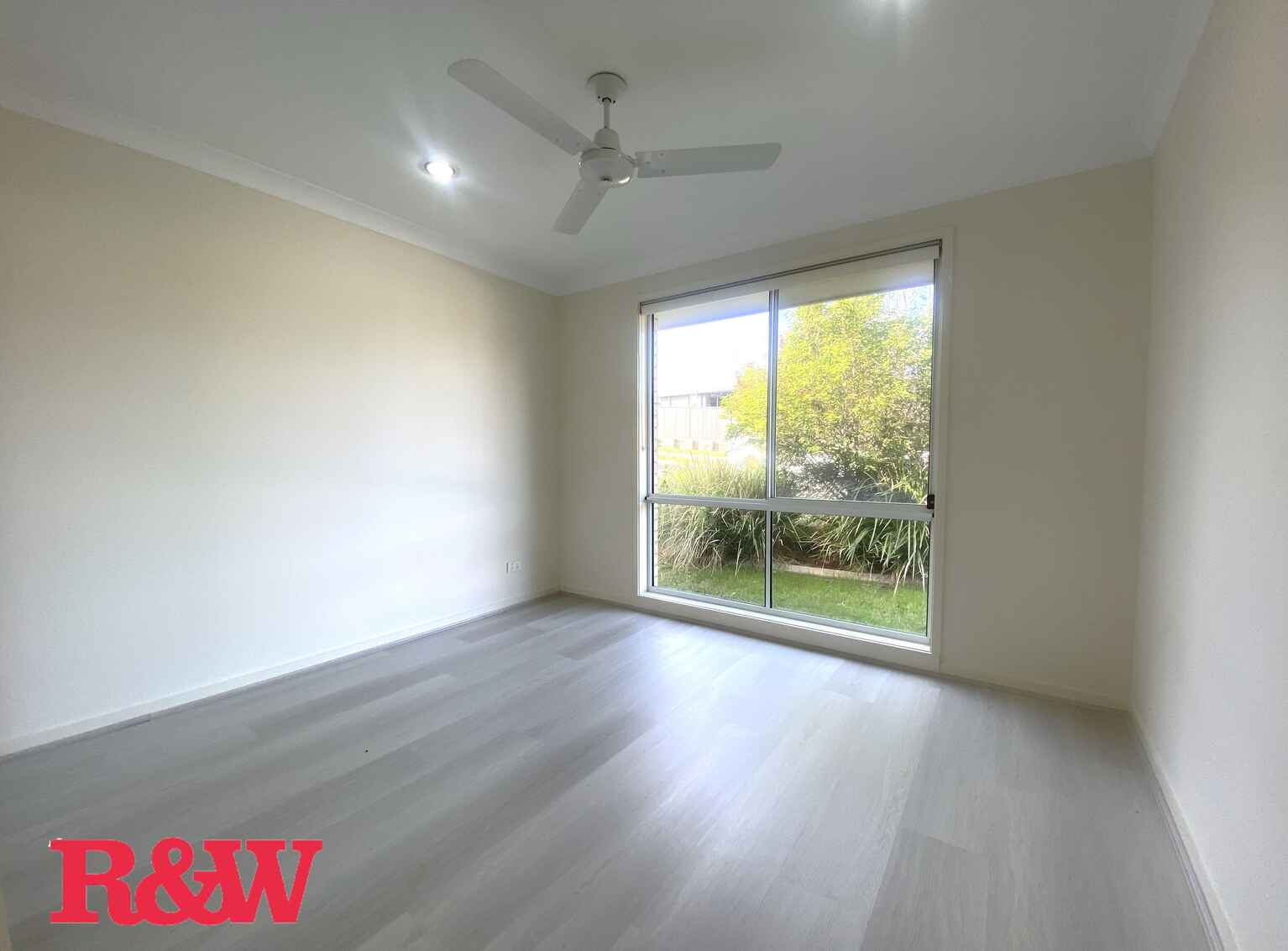 21 Blue View Terrace Glenmore Park 21 Blue View Terrace Glenmore Park