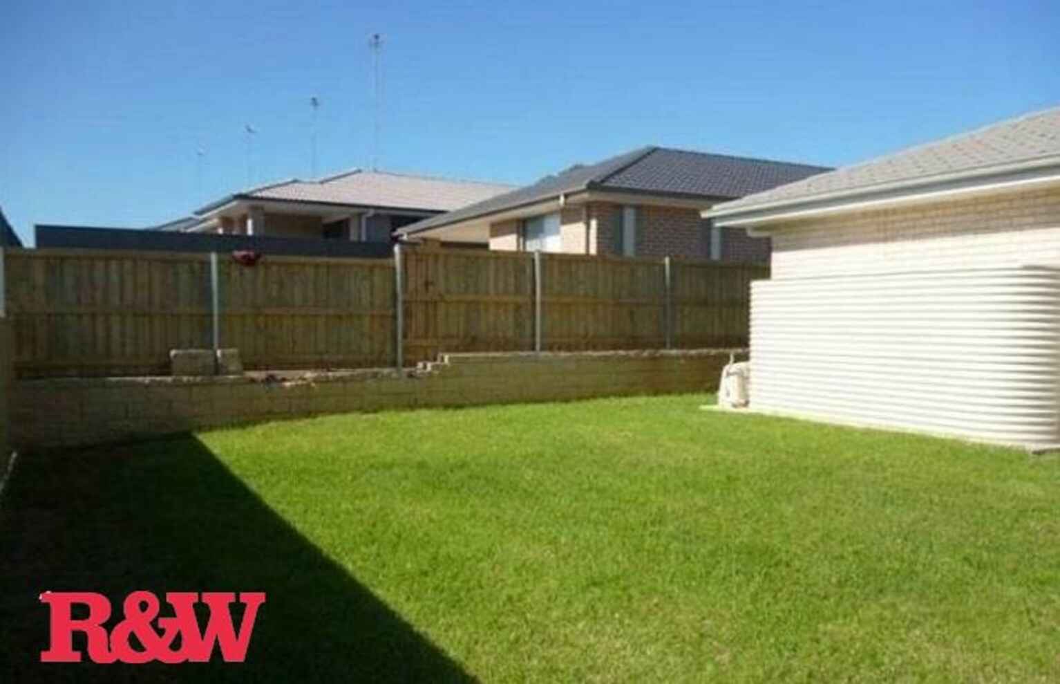 21 Blue View Terrace Glenmore Park 21 Blue View Terrace Glenmore Park