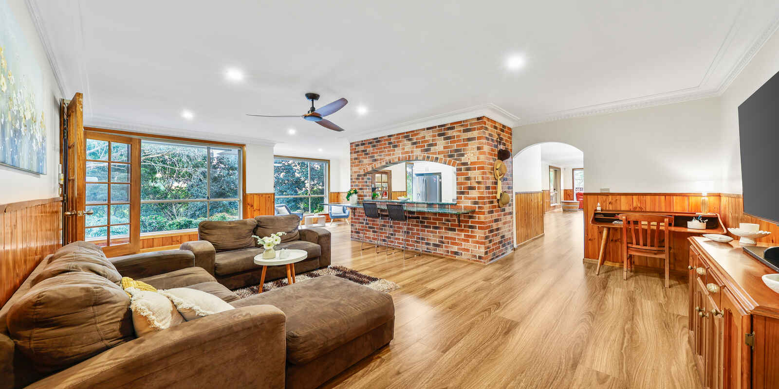 137 LONGHURST ROAD Minto 137 LONGHURST ROAD Minto