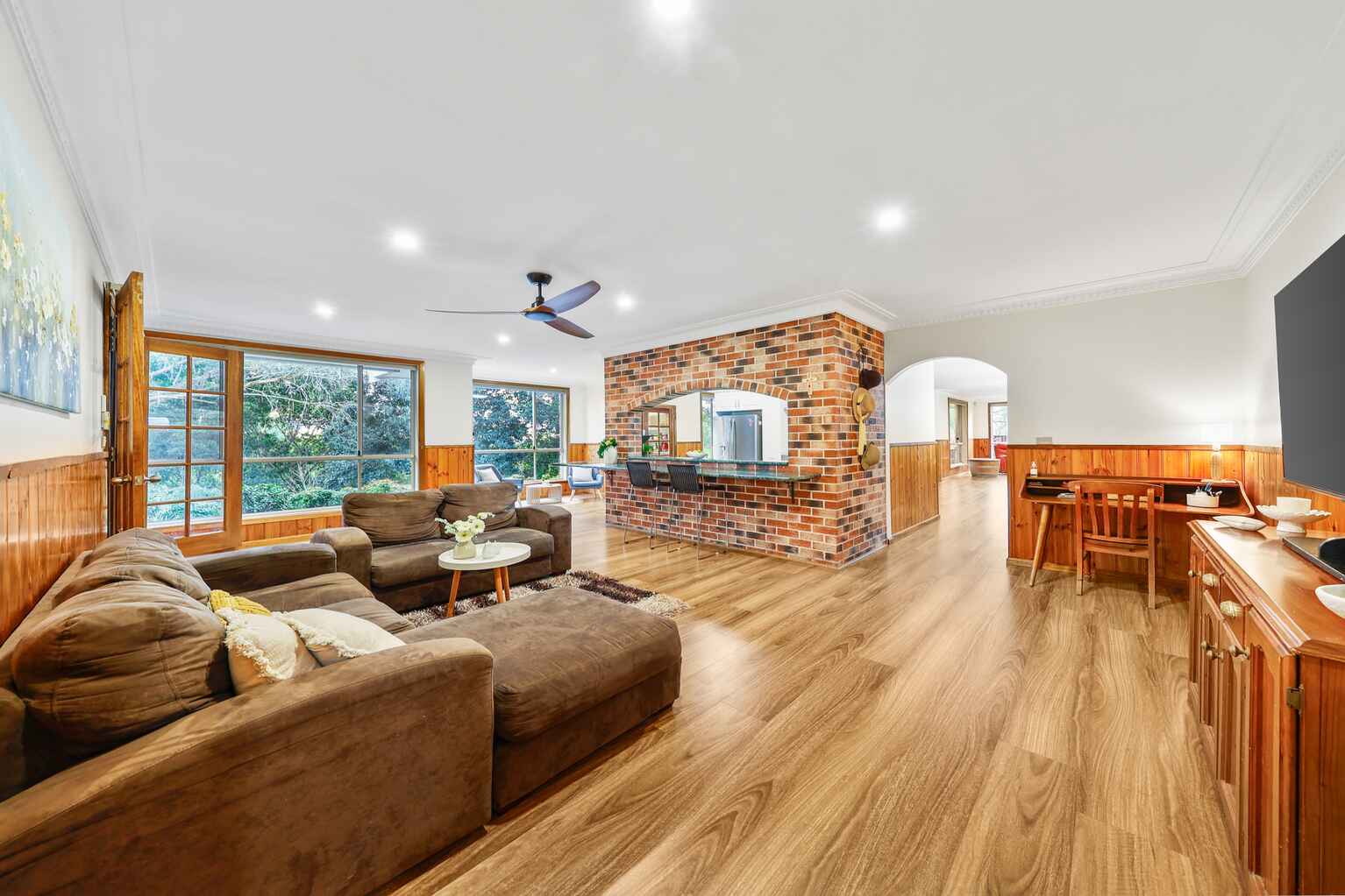 137 LONGHURST ROAD Minto 137 LONGHURST ROAD Minto