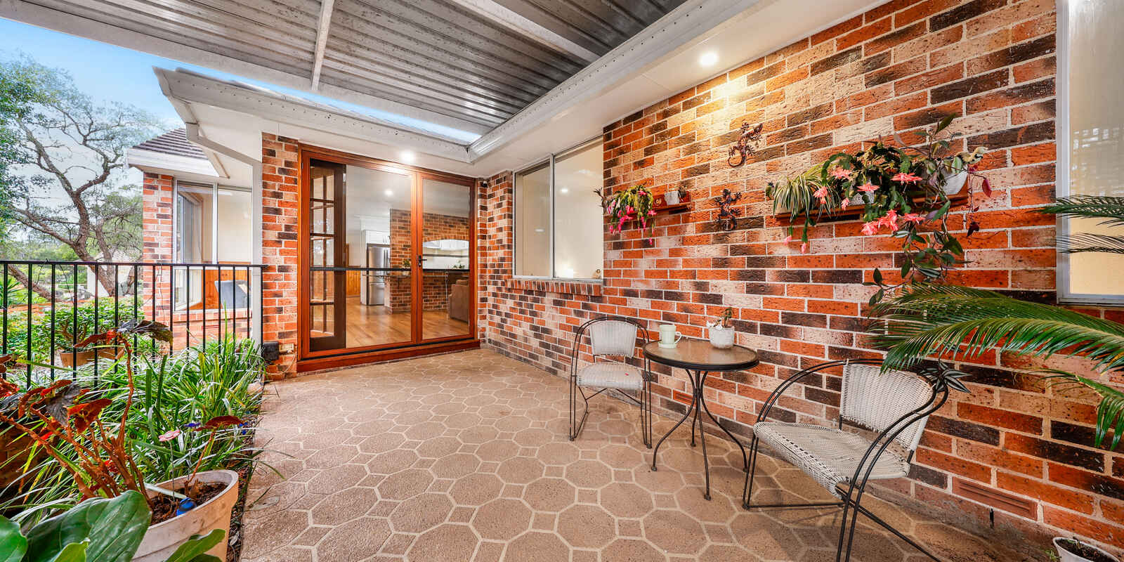 137 LONGHURST ROAD Minto 137 LONGHURST ROAD Minto