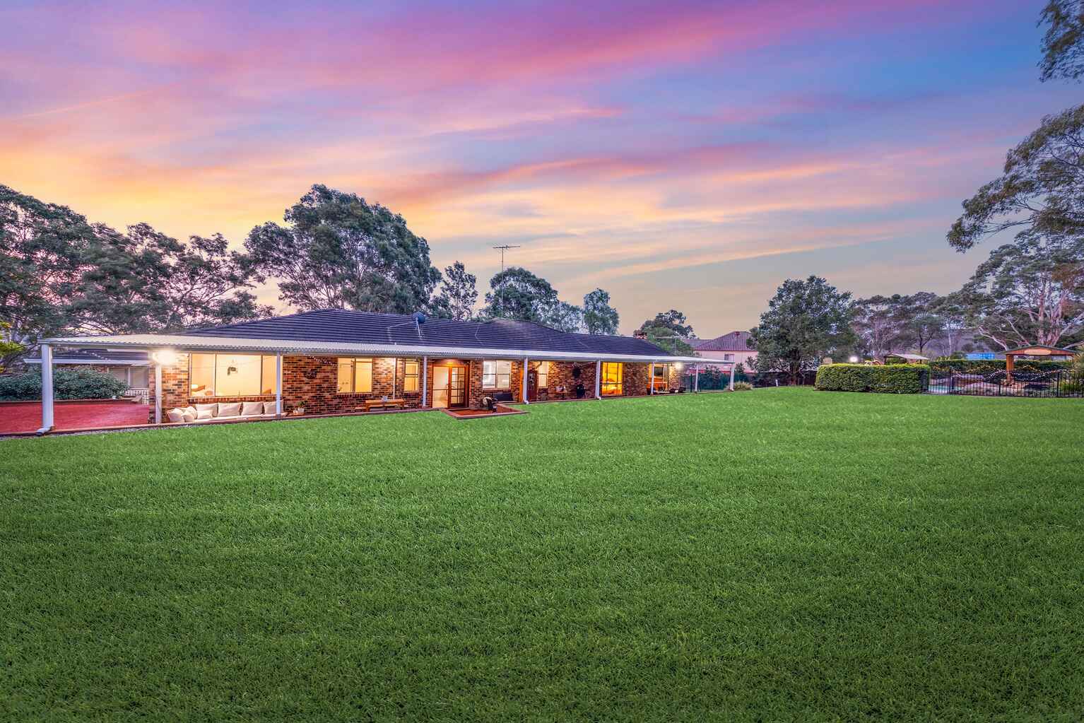 137 LONGHURST ROAD Minto 137 LONGHURST ROAD Minto