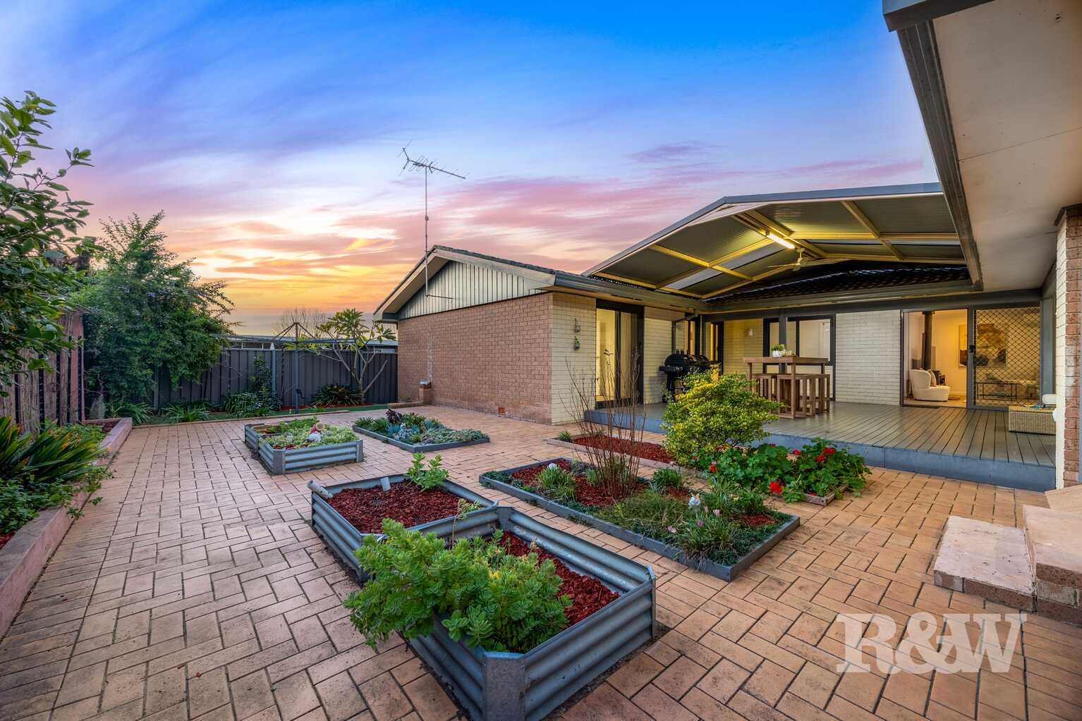 297 Epsom Road Chipping Norton 297 Epsom Road Chipping Norton