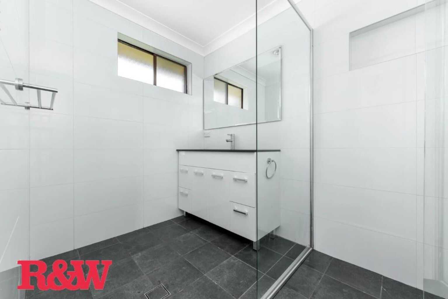 39 Randall Avenue Minto