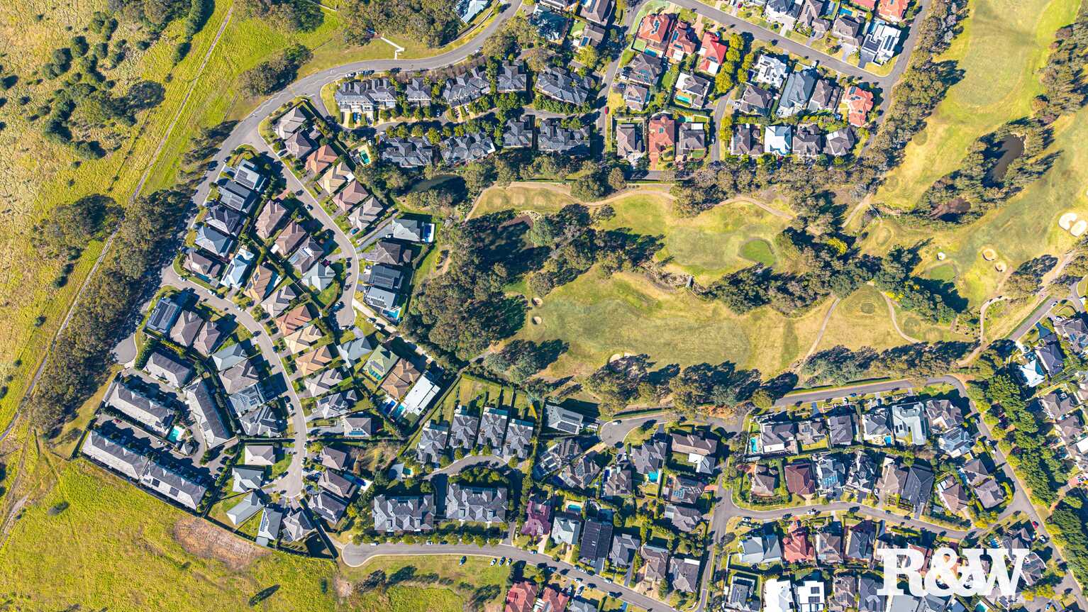 13 JANE JARVIS WAY Macquarie Links 13 JANE JARVIS WAY Macquarie Links