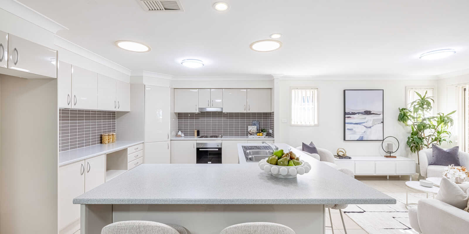 24 MATTHEWS SQUARE Ingleburn 24 MATTHEWS SQUARE Ingleburn
