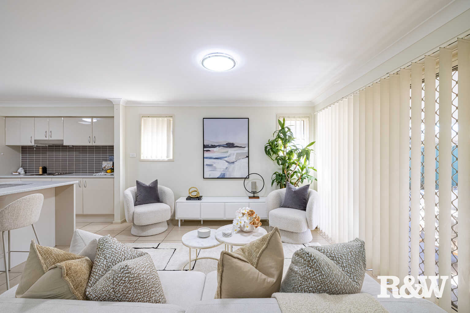 24 MATTHEWS SQUARE Ingleburn 24 MATTHEWS SQUARE Ingleburn