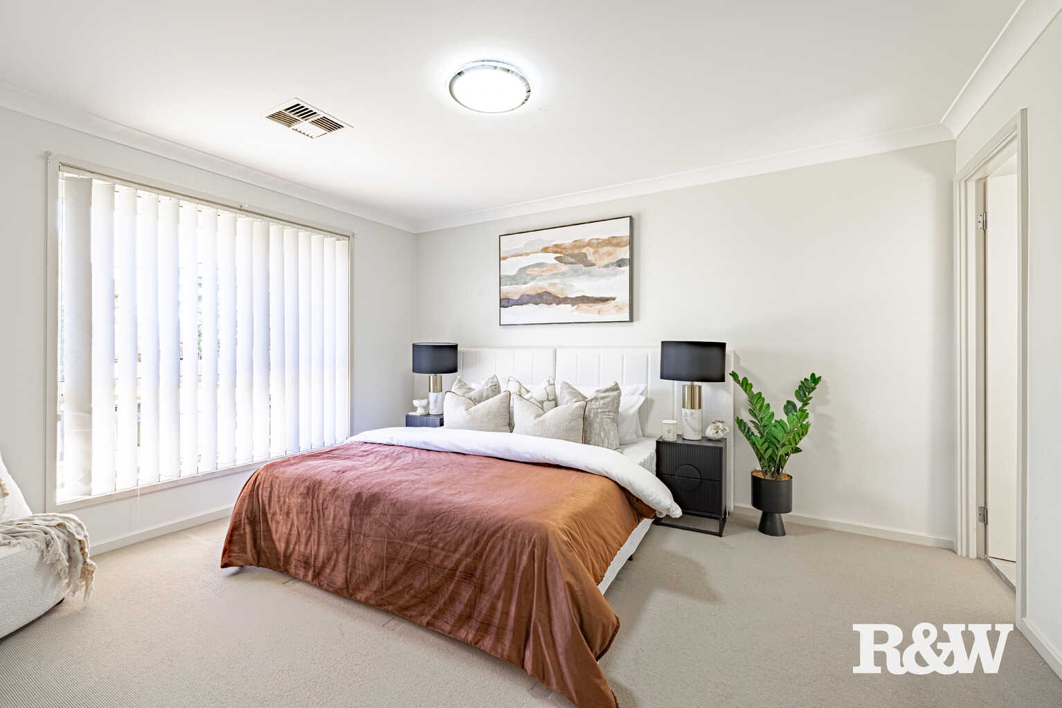 24 MATTHEWS SQUARE Ingleburn 24 MATTHEWS SQUARE Ingleburn
