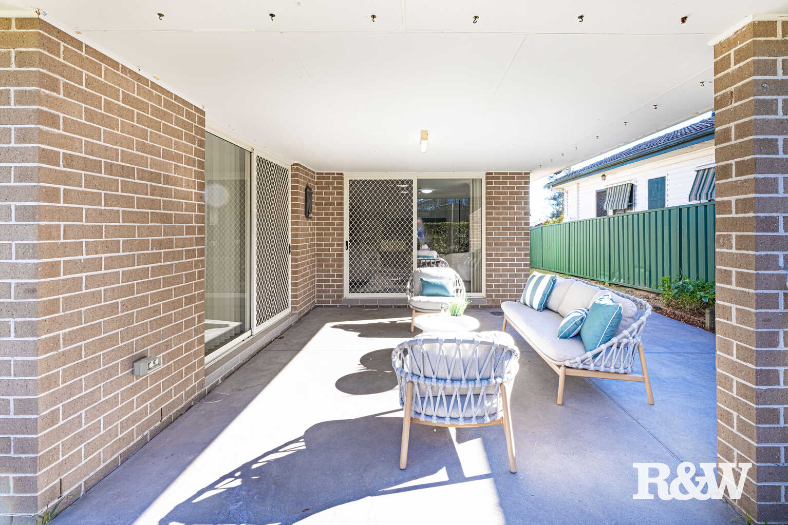 24 MATTHEWS SQUARE Ingleburn 24 MATTHEWS SQUARE Ingleburn