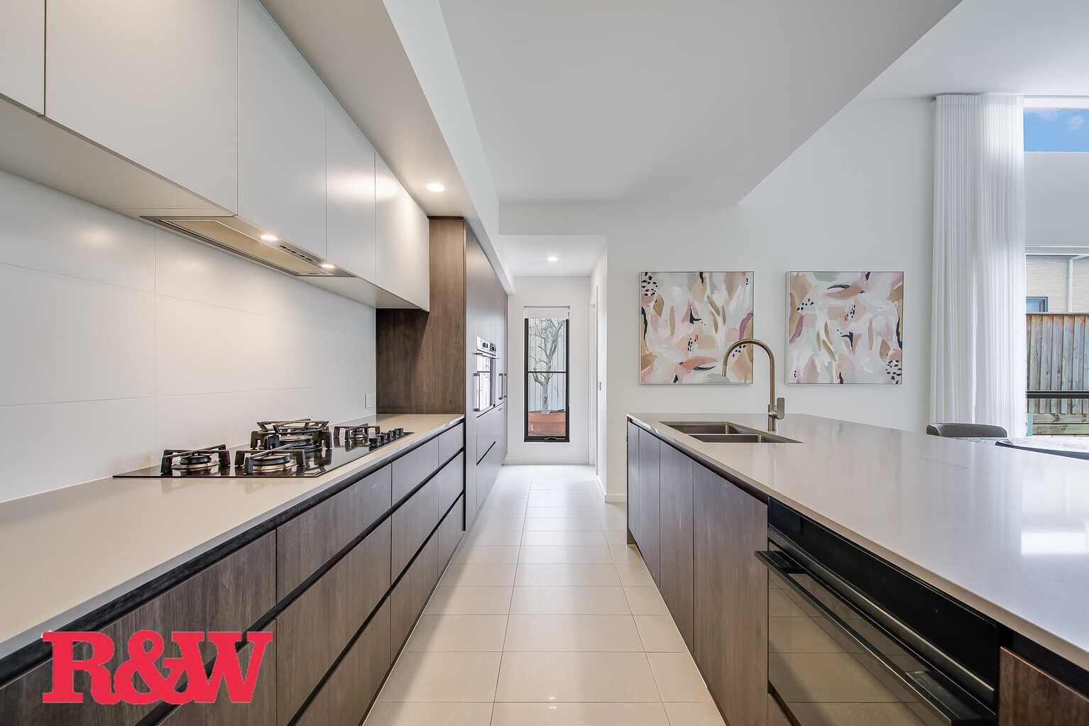 9 Hewitson Court Gledswood Hills