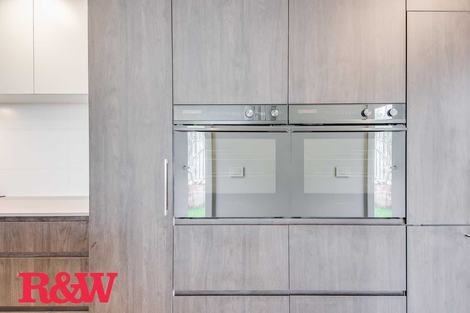 9 Hewitson Court Gledswood Hills