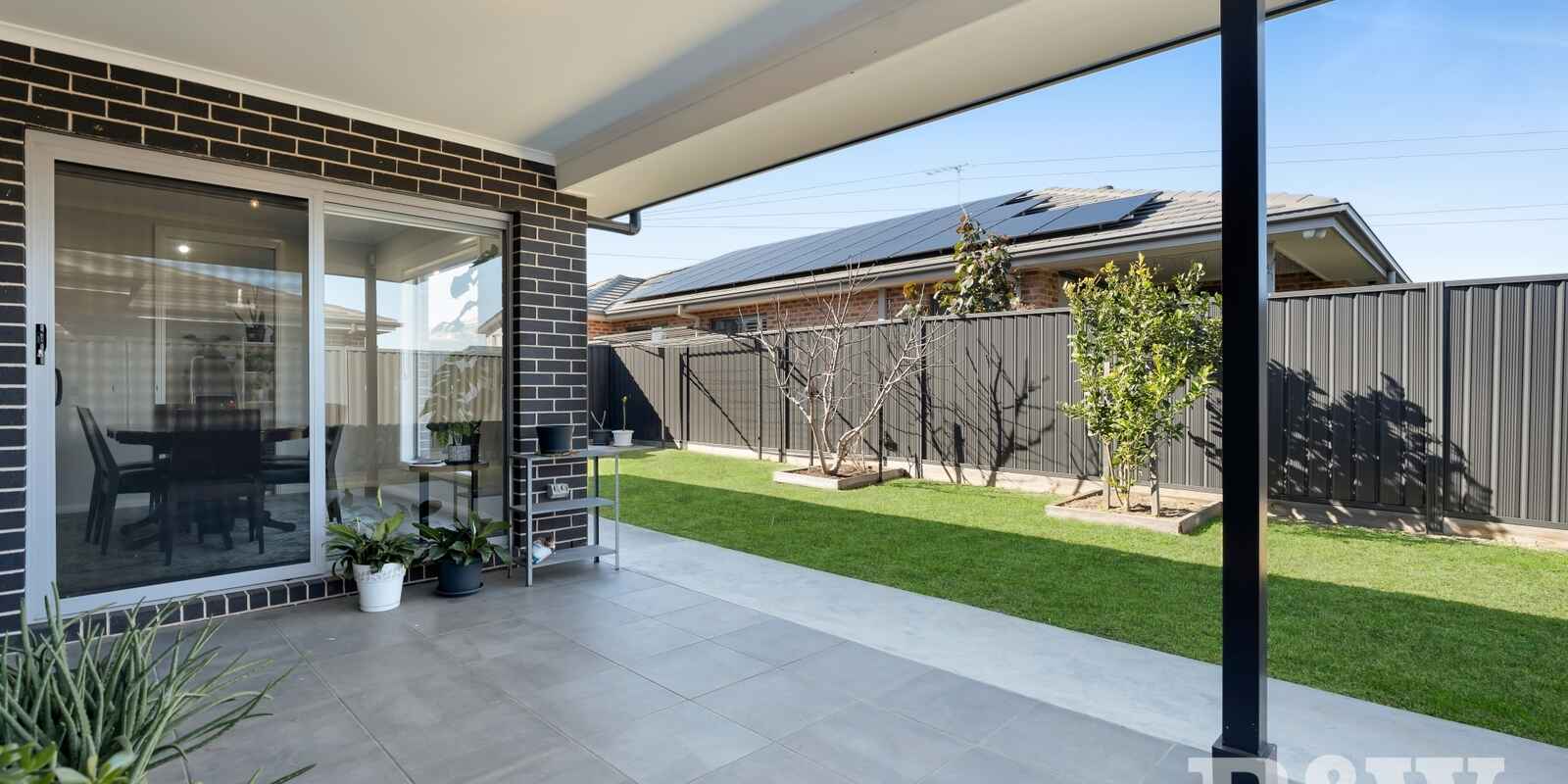 25 GLORY LOOP Catherine Field