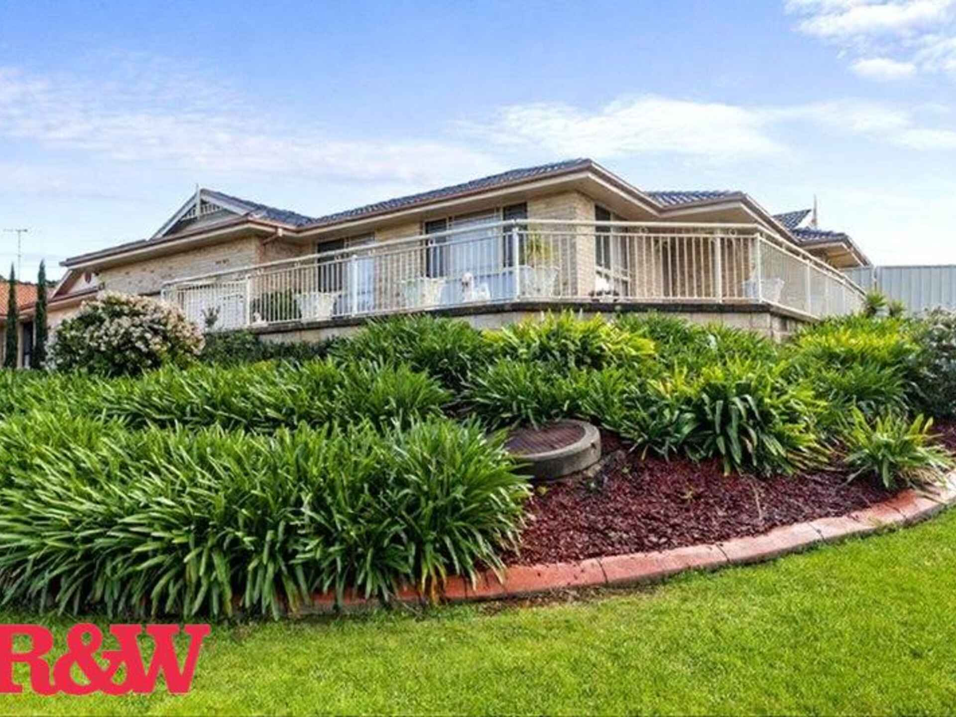 35 Baynton Place St Helens Park