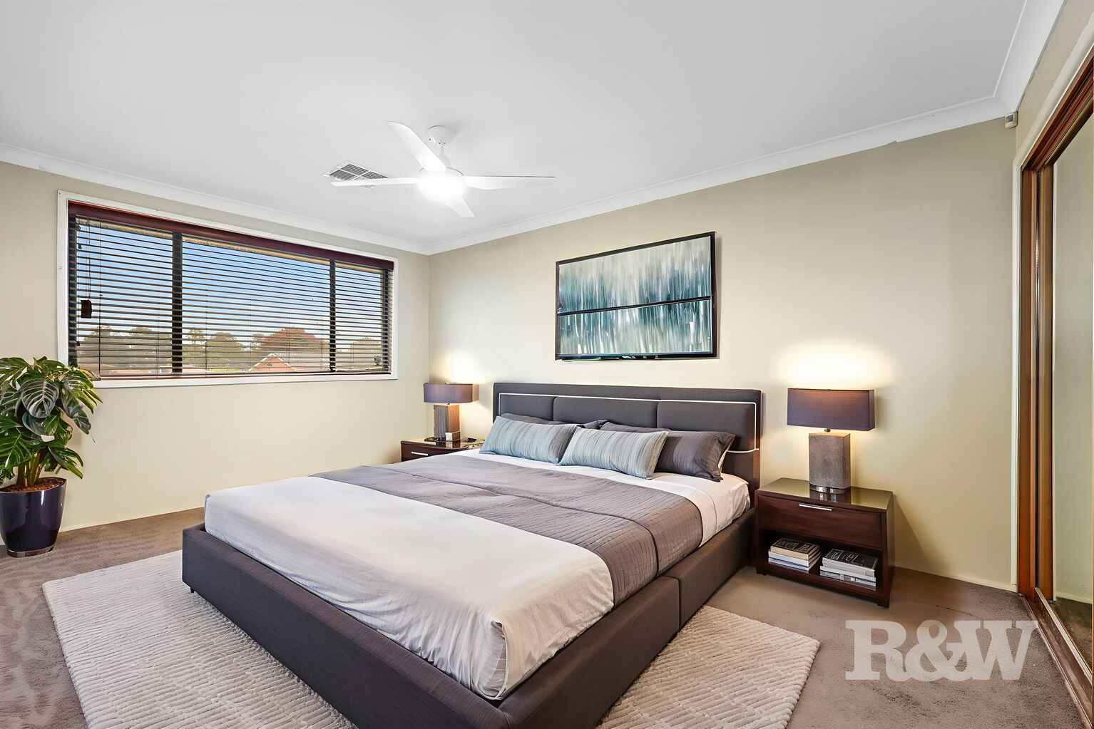 8 Larapinta Crescent St Helens Park 8 Larapinta Crescent St Helens Park