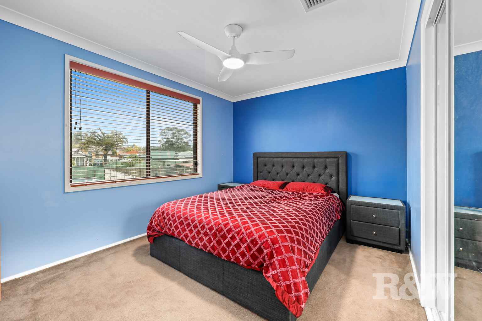 8 Larapinta Crescent St Helens Park 8 Larapinta Crescent St Helens Park