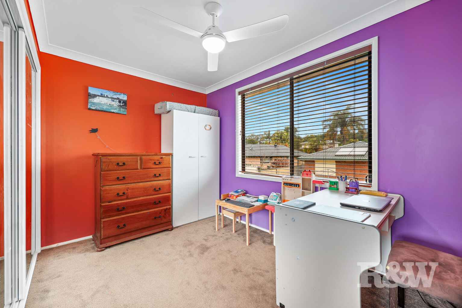 8 Larapinta Crescent St Helens Park 8 Larapinta Crescent St Helens Park