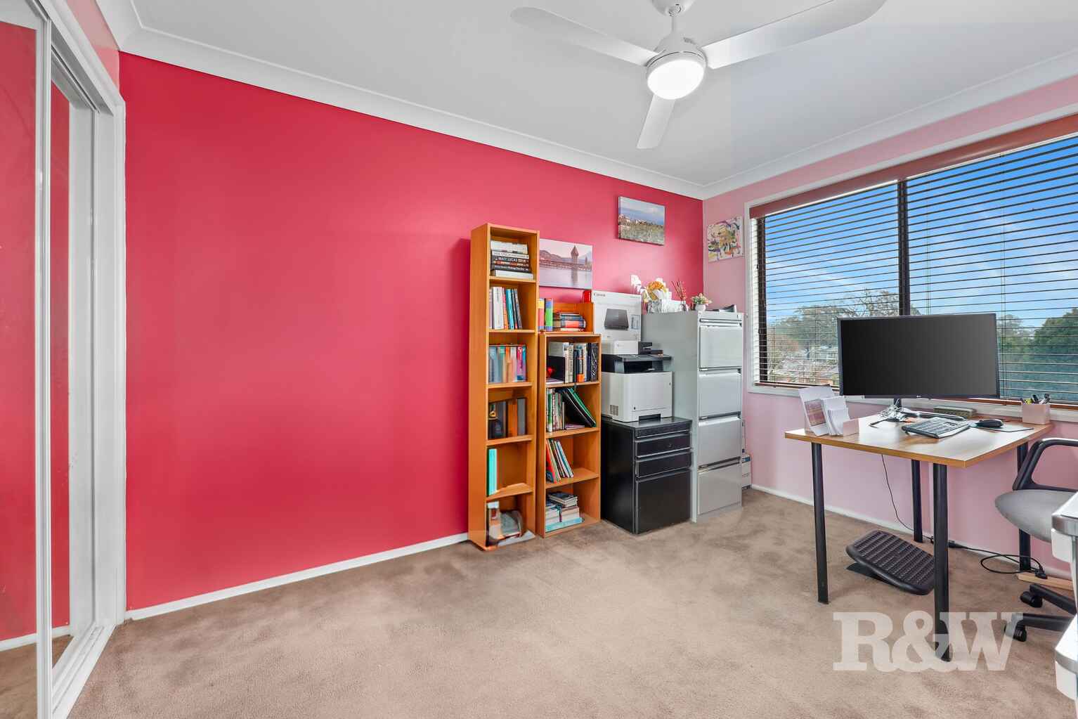 8 Larapinta Crescent St Helens Park 8 Larapinta Crescent St Helens Park