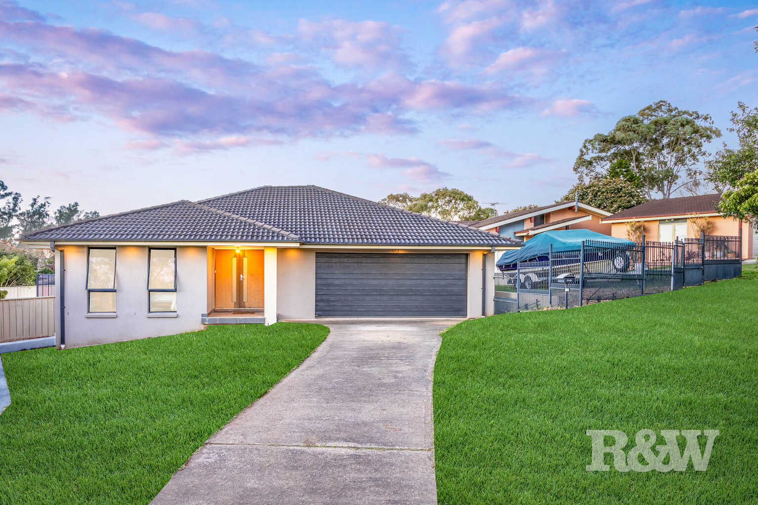 12 OMARU CRESCENT Bradbury