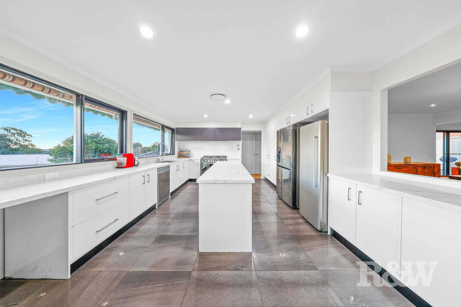 12 OMARU CRESCENT Bradbury