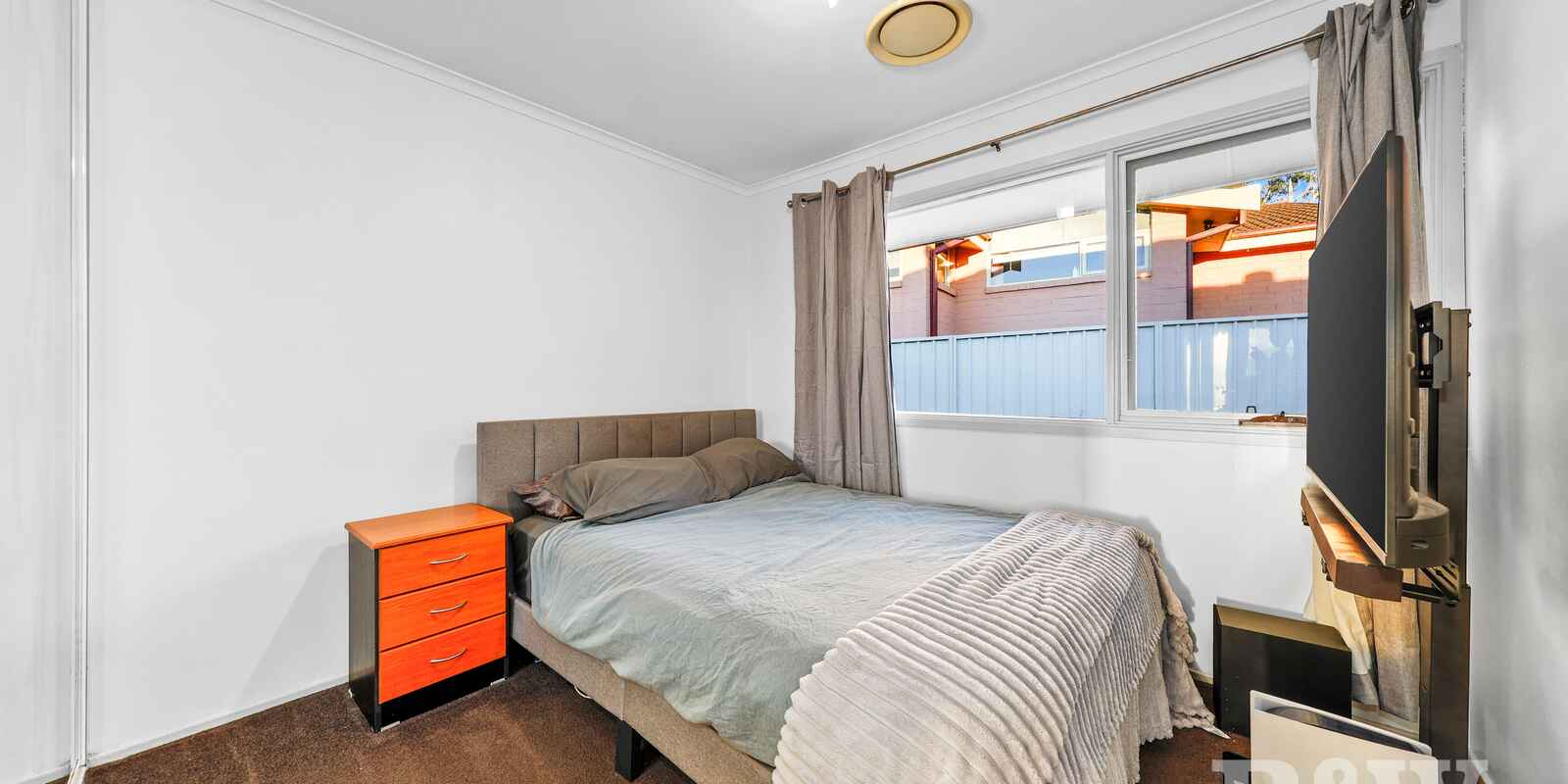 12 OMARU CRESCENT Bradbury